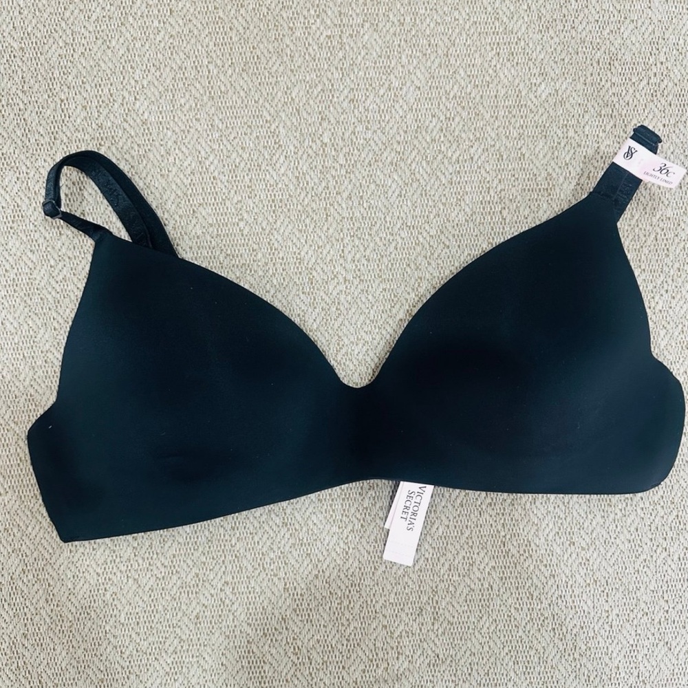 Victoria's Secret Black Wireless T-Shirt Bra size 36C